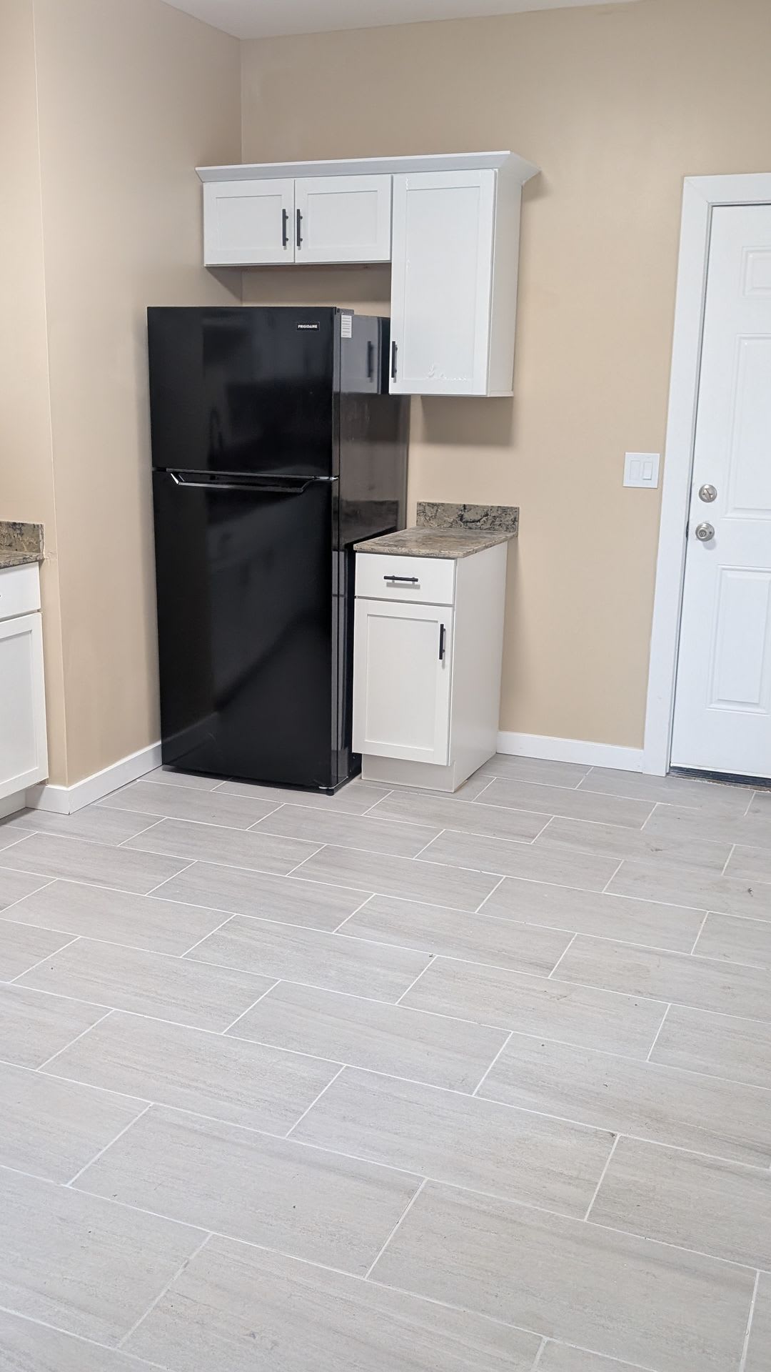 Newly Renovated Two-Bedroom – photo 4