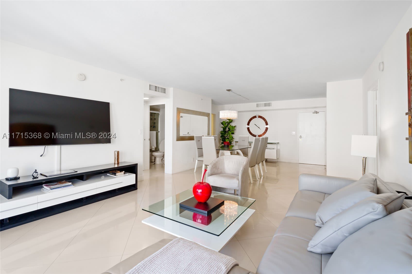 9195 Collins Ave – photo 5
