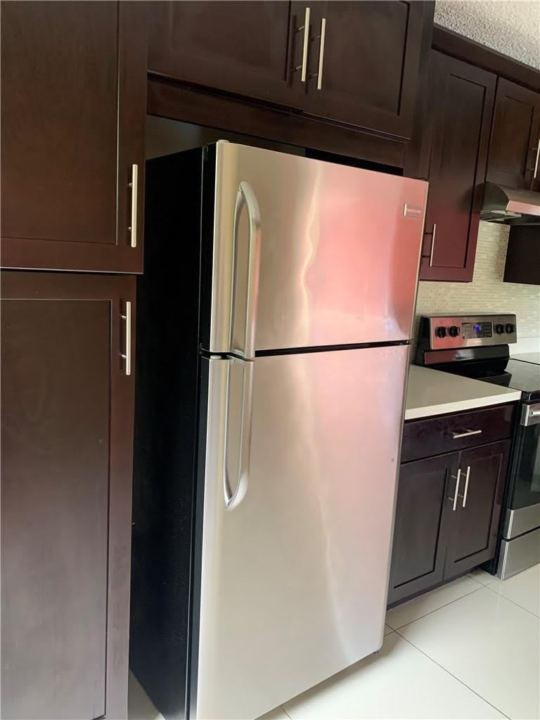 8891 Wiles Road – photo 3