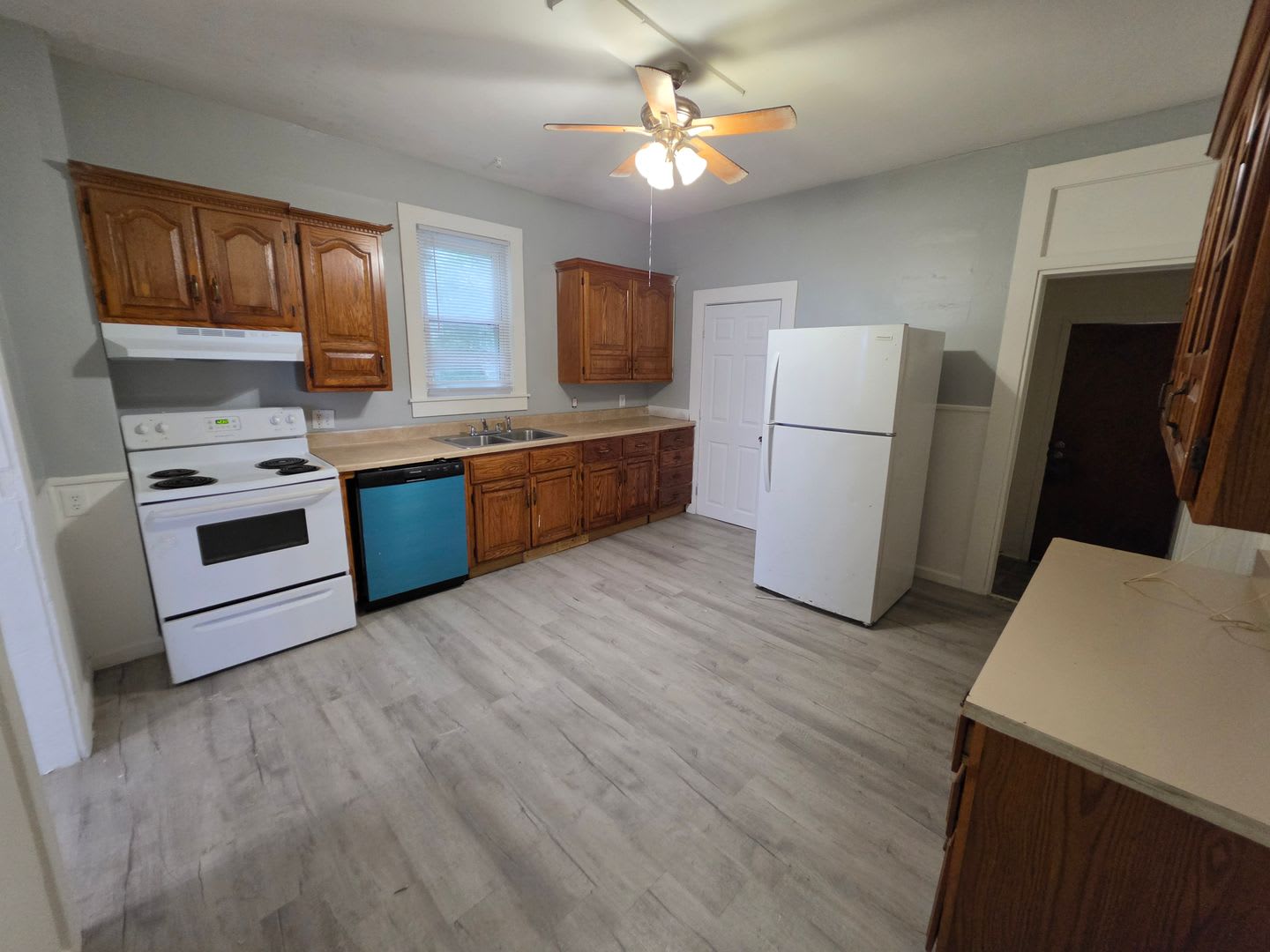 3 bedroom 1.5 bath – photo 4