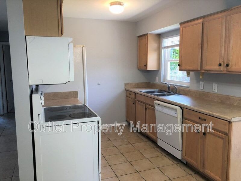 700 Trailwood Drive – photo 5