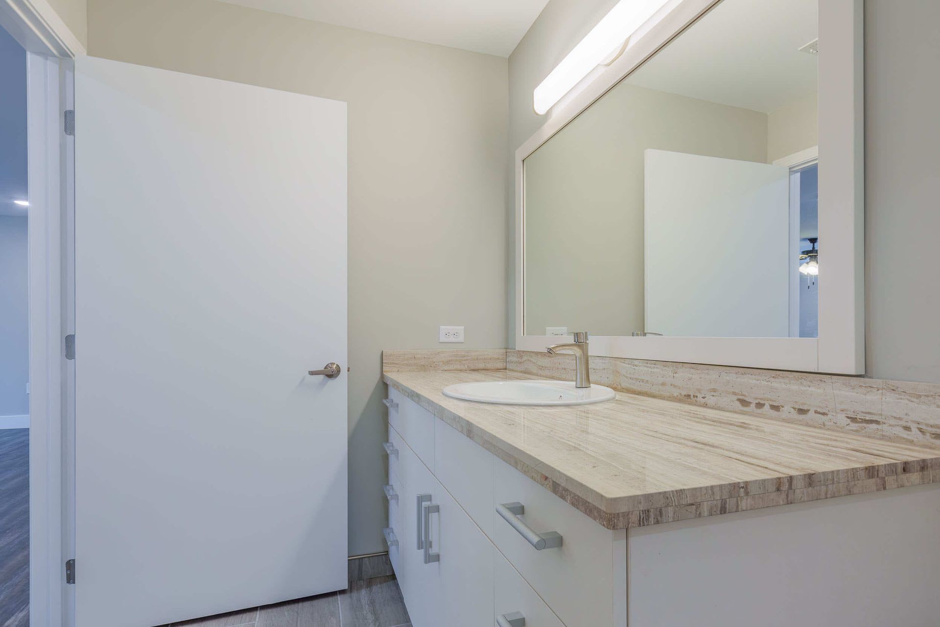 NEW 2 Bedroom, 2 Bathroom Upscale Apartment in Downtown Pigeon Forge, TN! – photo 1