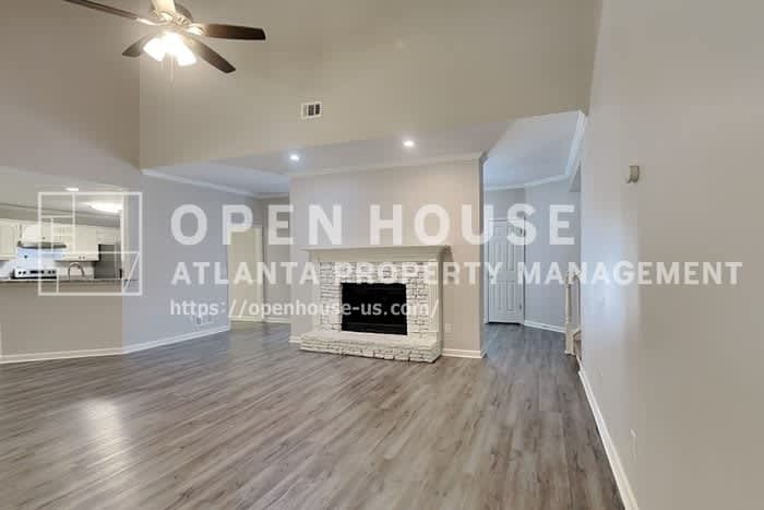 5025 Oak Hollow Drive Northwest – photo 4