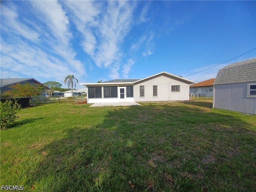 3305 SW 7th Place – photo 3