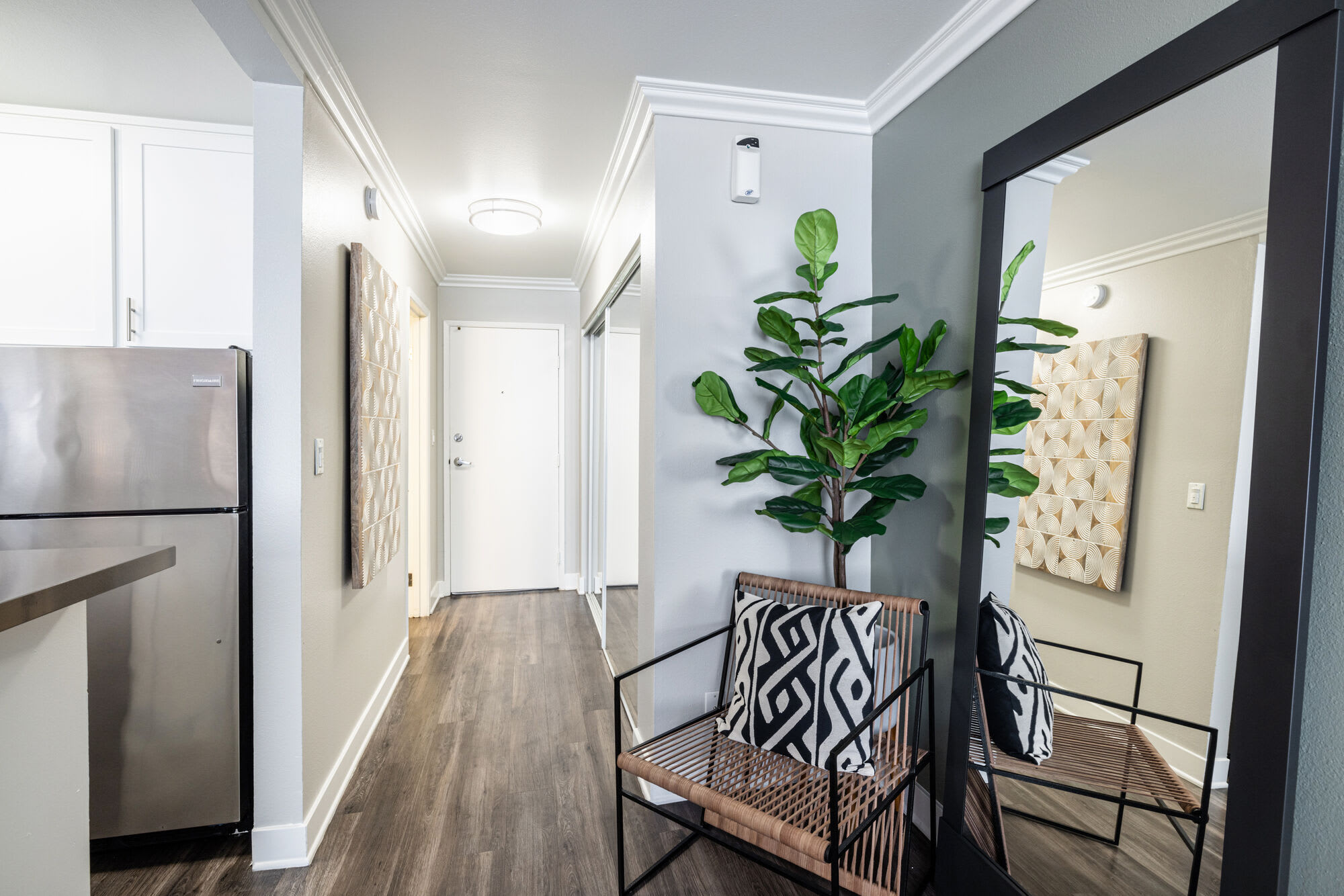 1200 Riverside – photo 3