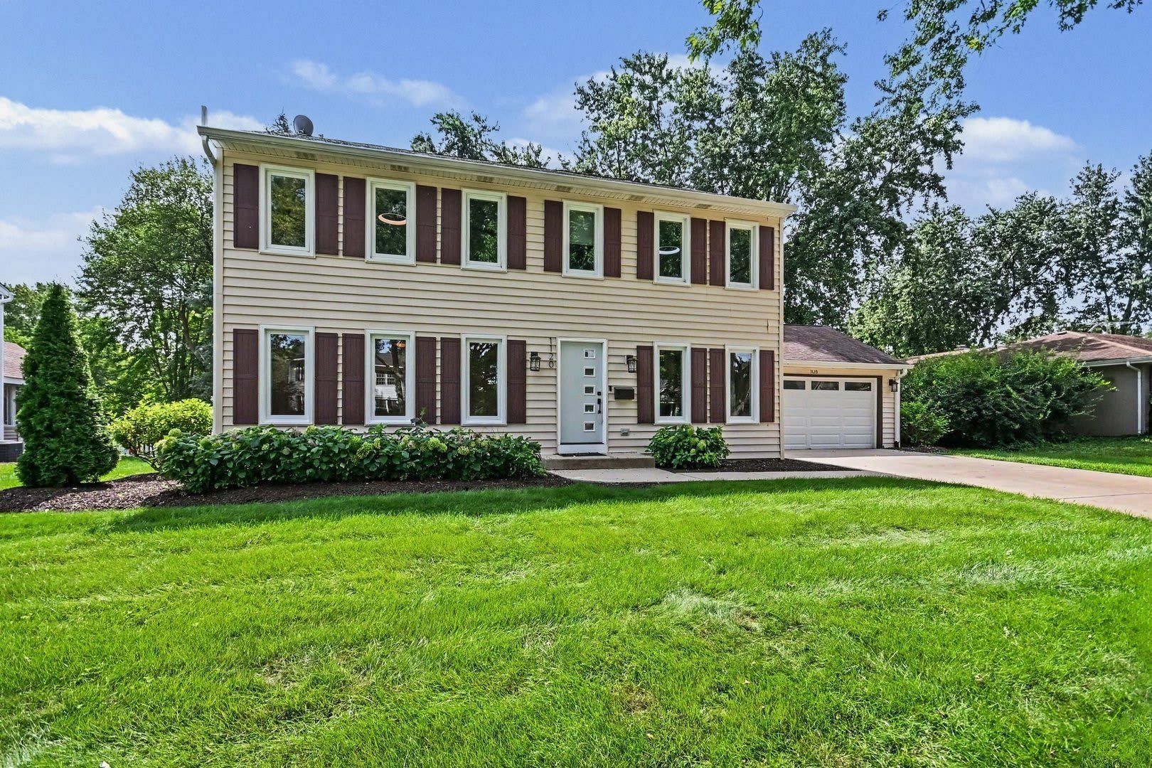 1120 Summit Hills Lane – photo 3