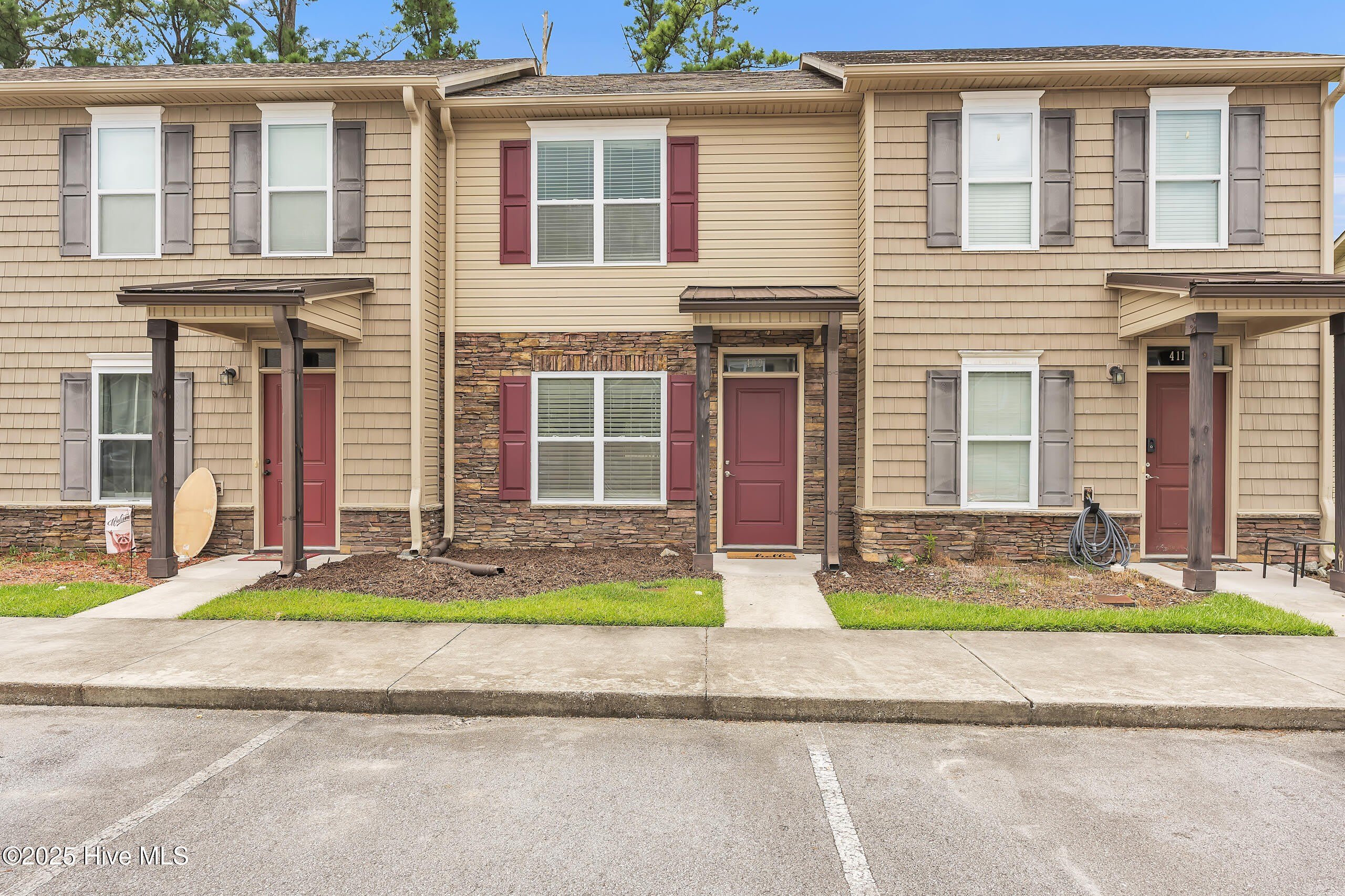 409 Sullivan Loop Road – photo 1