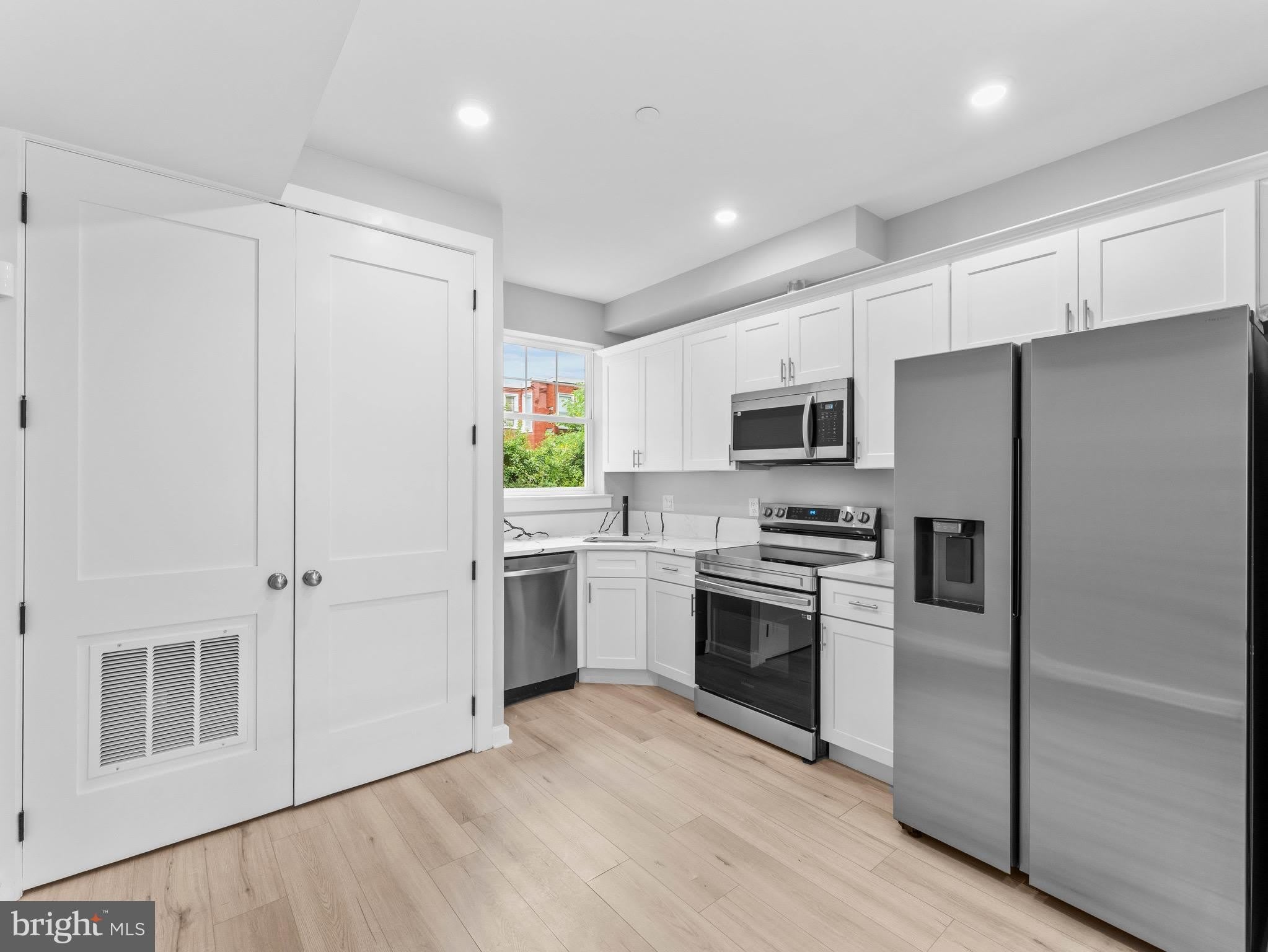 1682 N 54TH Street – photo 5