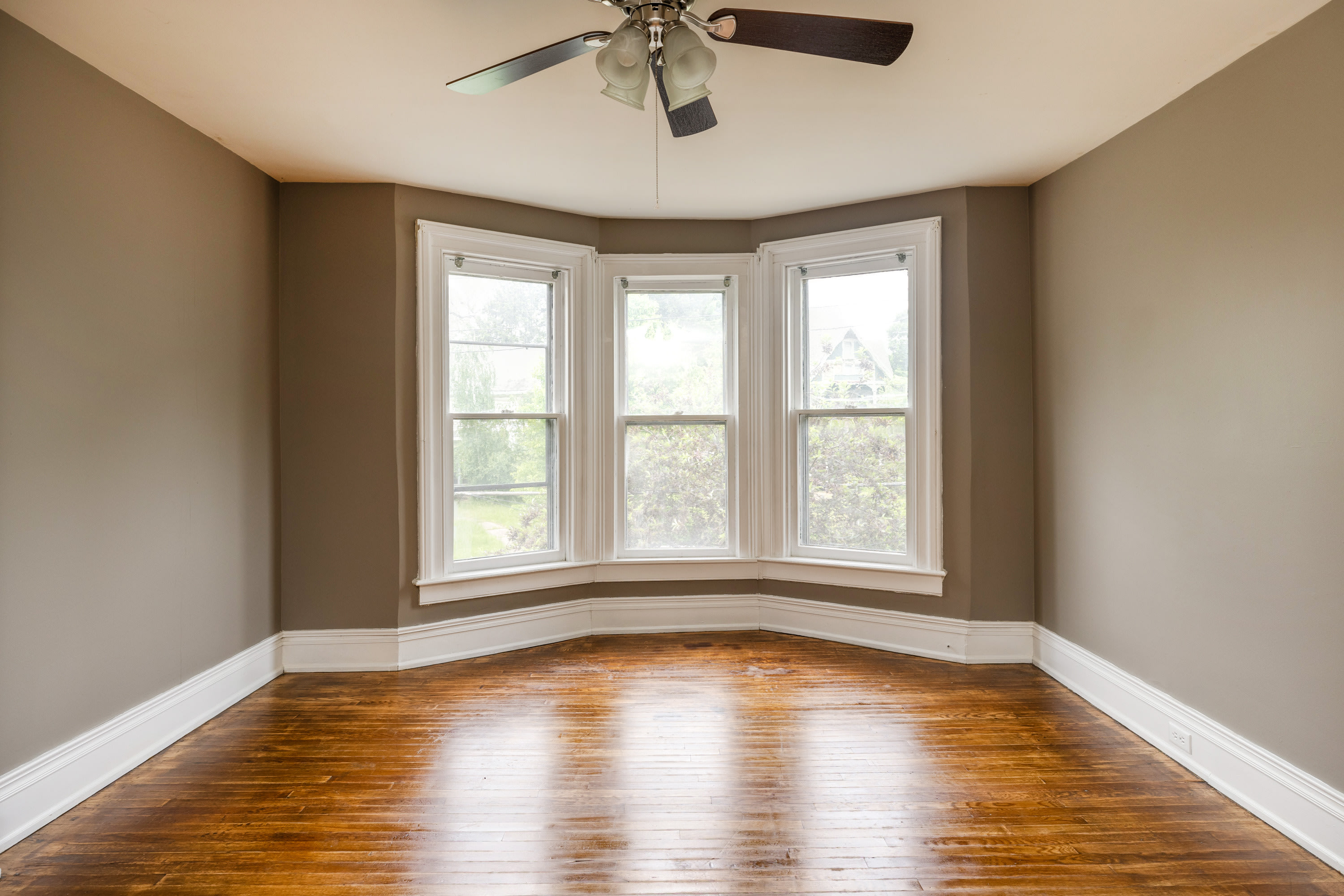 355 West Clinton Street – photo 2