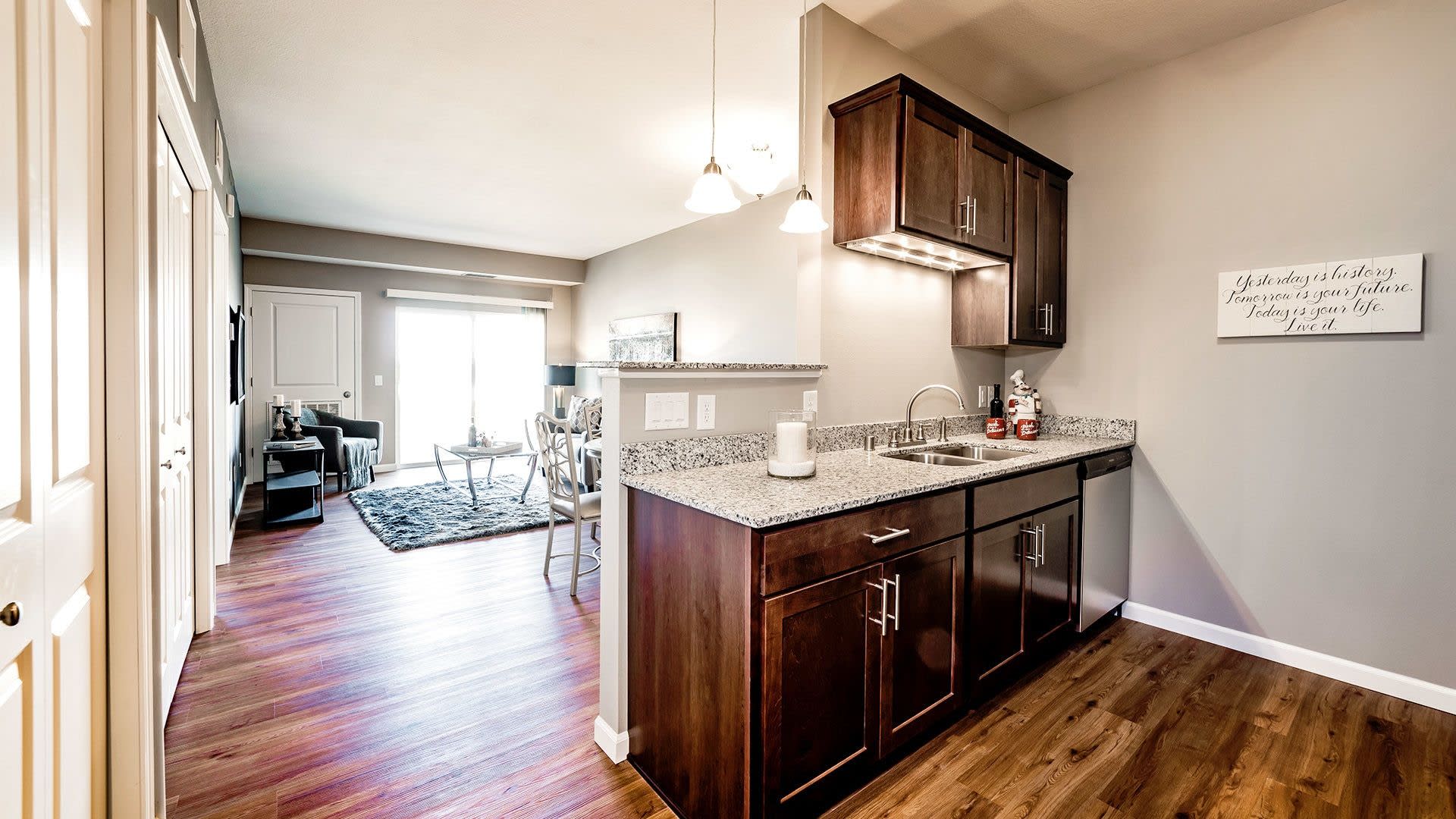 Gateway Green Apartments – photo 3