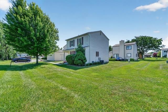 2824 Roundtree Drive – photo 4