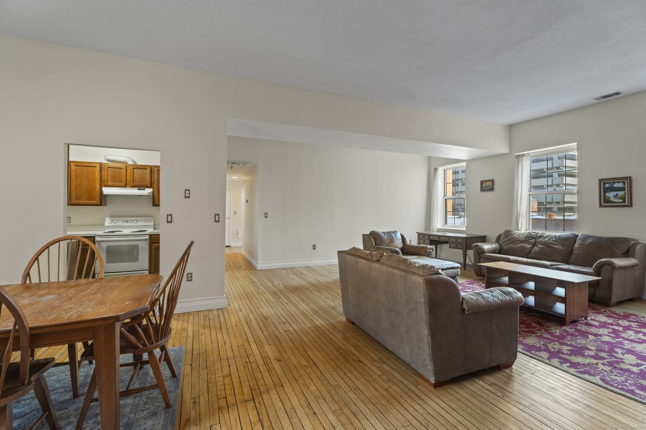 196 Crown St # ZJ309517VD – photo 5
