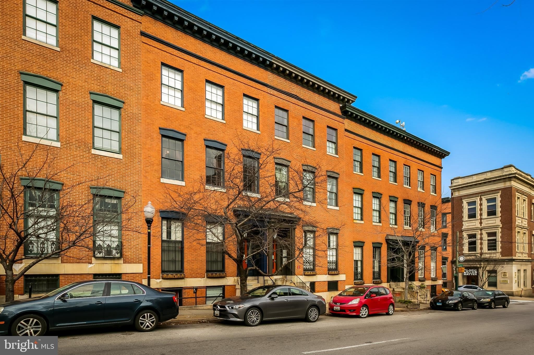 18 E MADISON Street – photo 4
