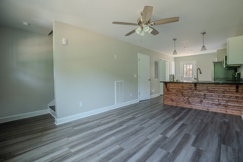 139 Harrison Lane – photo 2