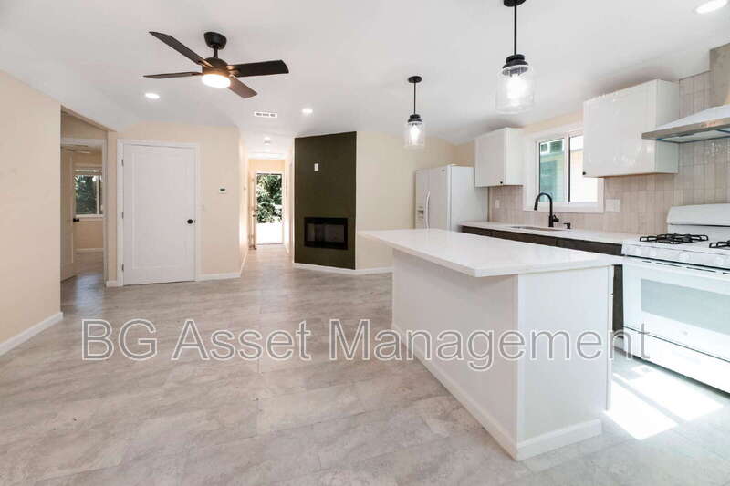 2807 Sabral Cir – photo 2