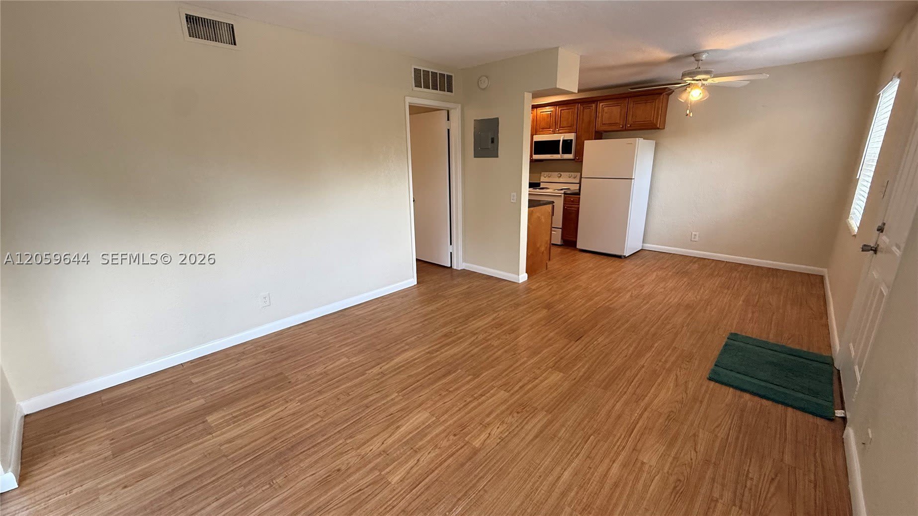 1310 NE 14th Ave – photo 4