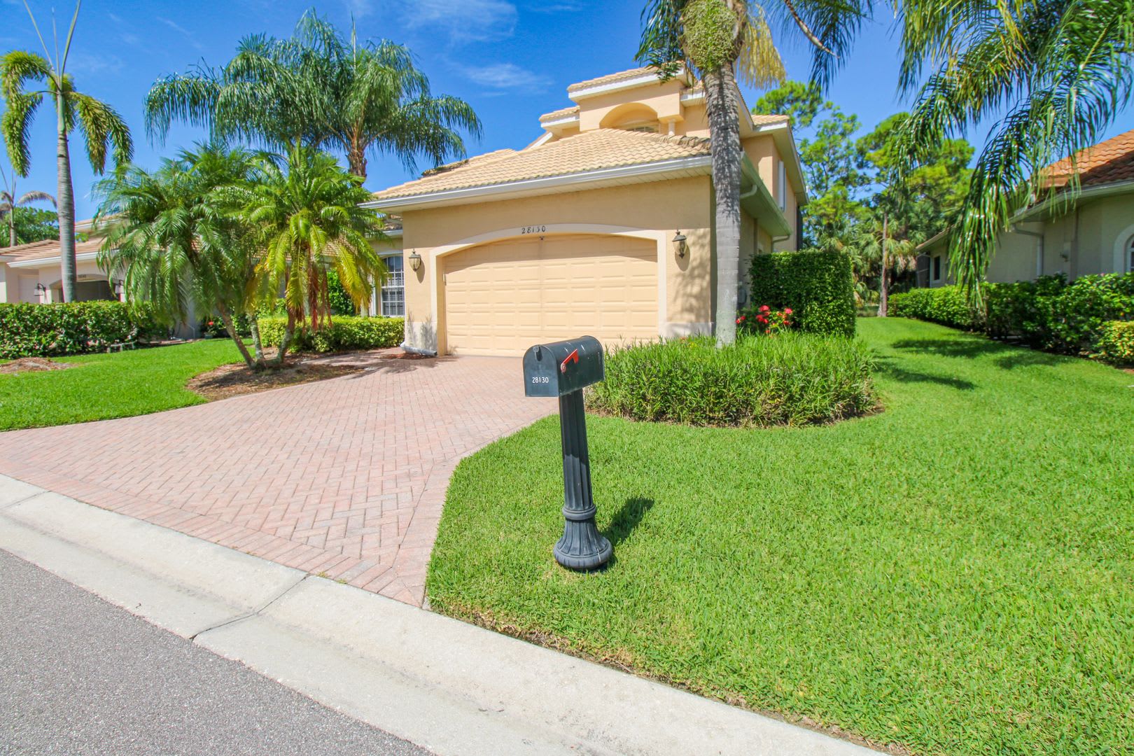 Private Pool Home Two Floors 4 Bedroom 3Bath In Hunters Ridge Bonita Springs Available – photo 5