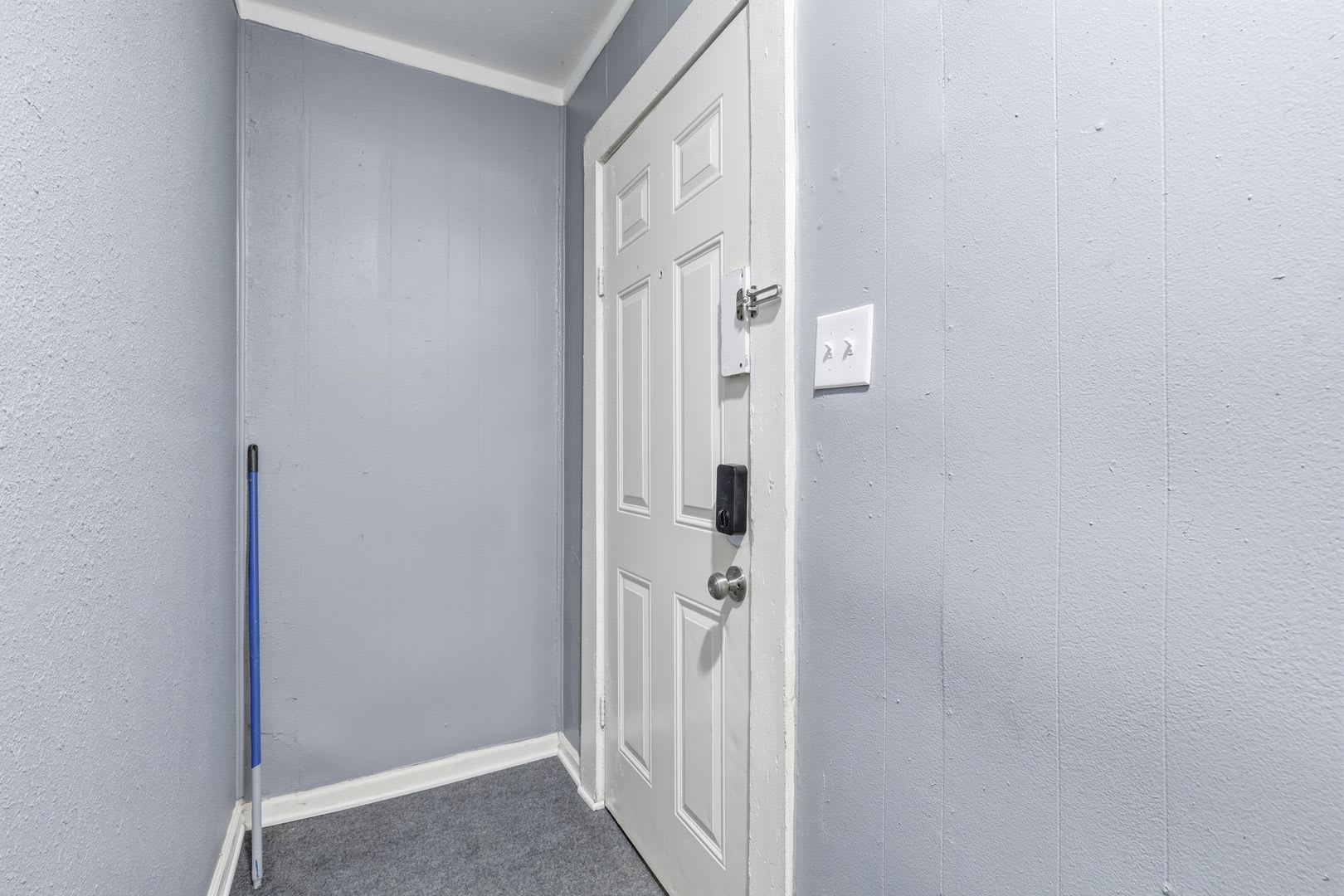 808 Mill St – photo 2