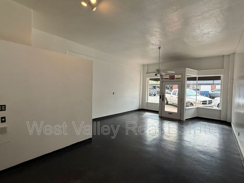 520 Center Street – photo 2
