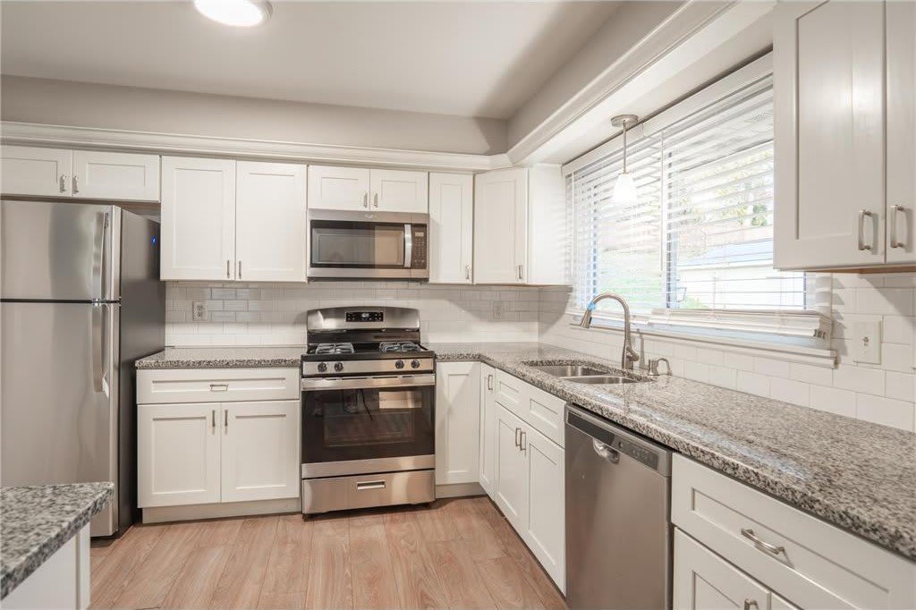 6418 Knoll St N – photo 5
