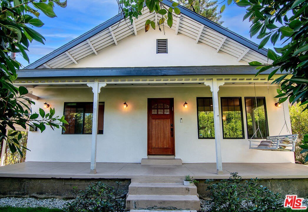 13220 Erwin St – photo 4