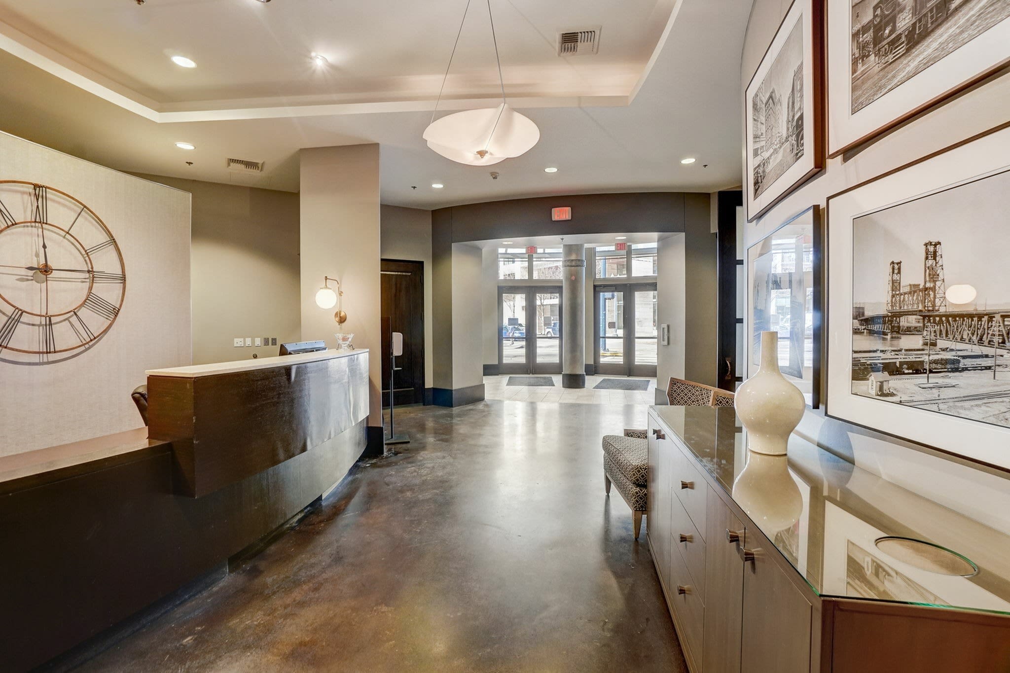 Burlington Tower – photo 1