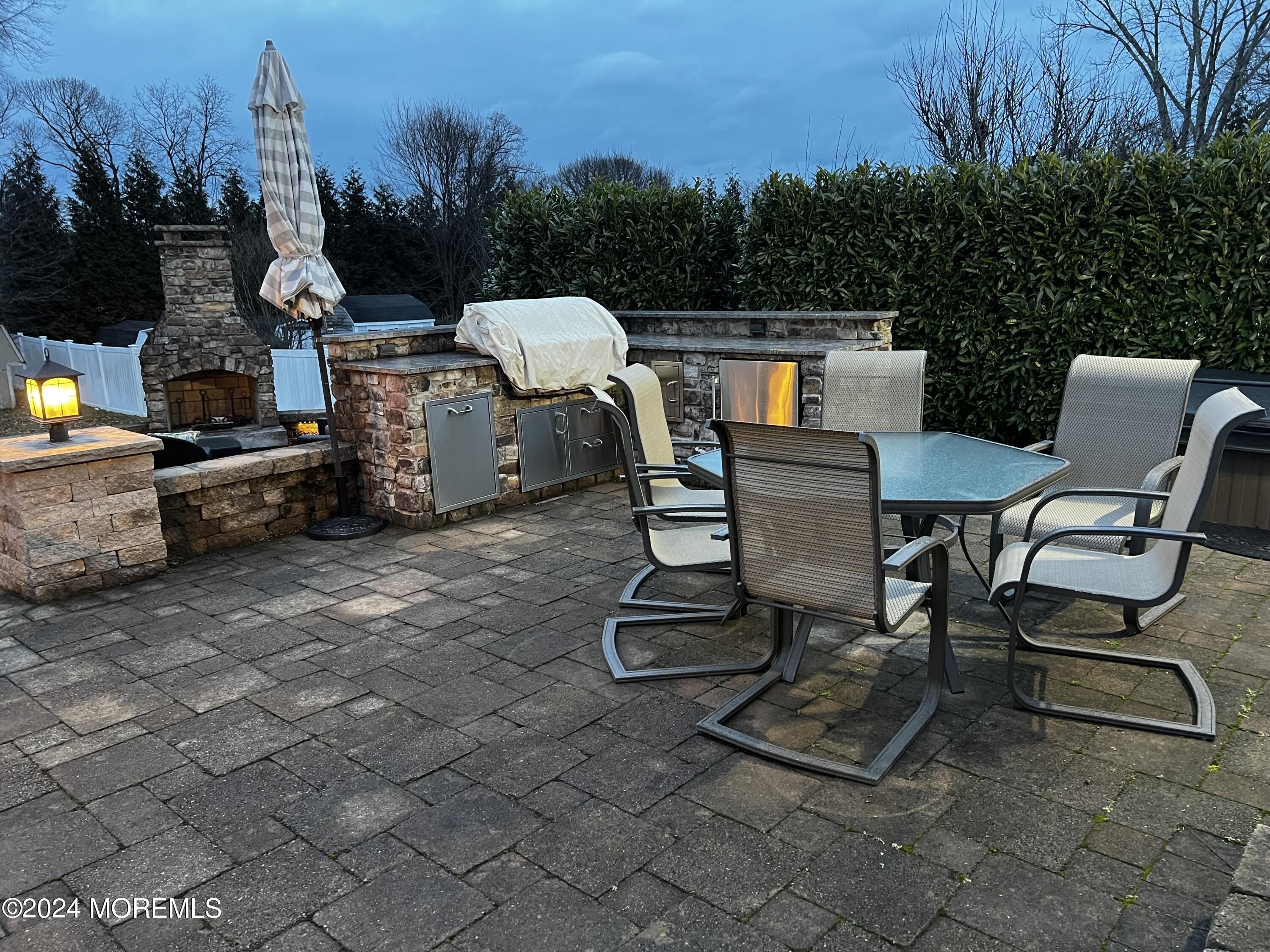 499 W Park Avenue – photo 3