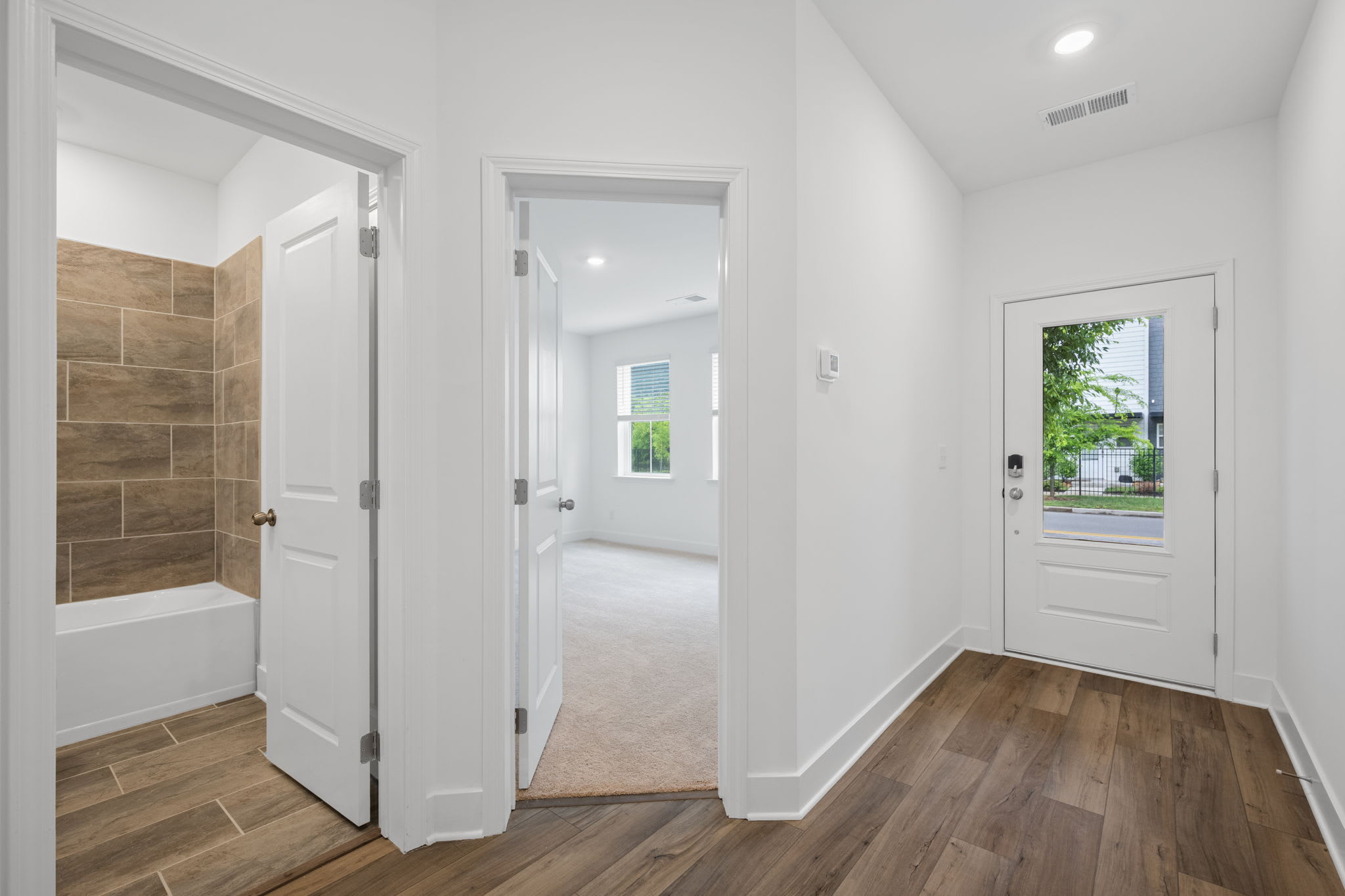 3227 Aberdeen Row – photo 5
