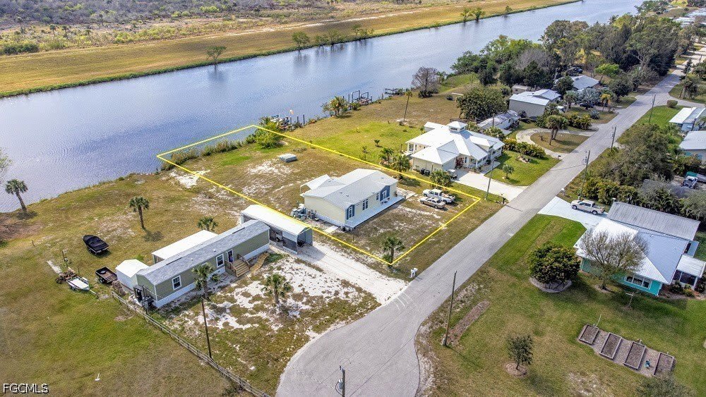 1084 E Anchor Lane – photo 2