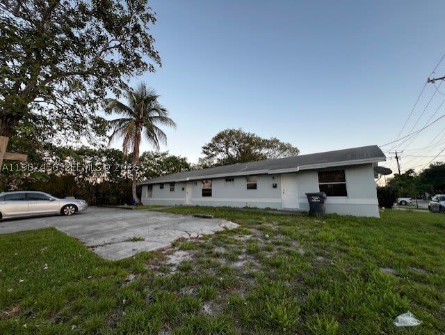 2746 Johnson St – photo 3
