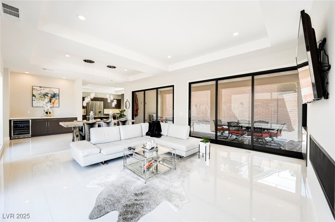19 GARDEN RAIN Drive – photo 4