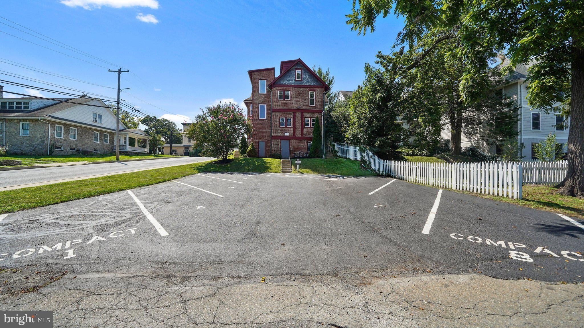 119 S BROAD Street – photo 4