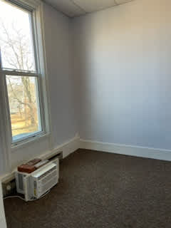 208 E Pearl St – photo 4