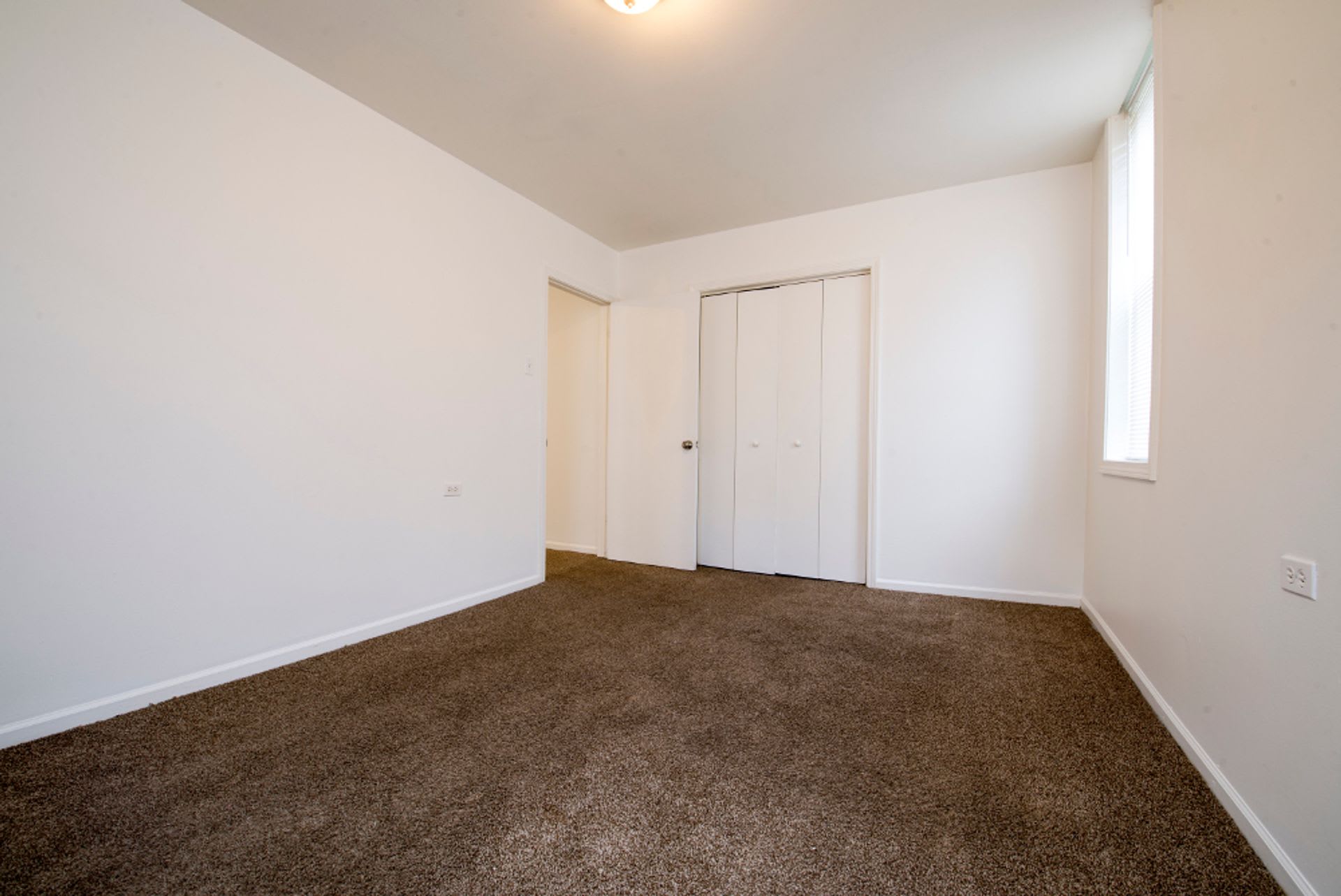 7409 S Yates Blvd – photo 2