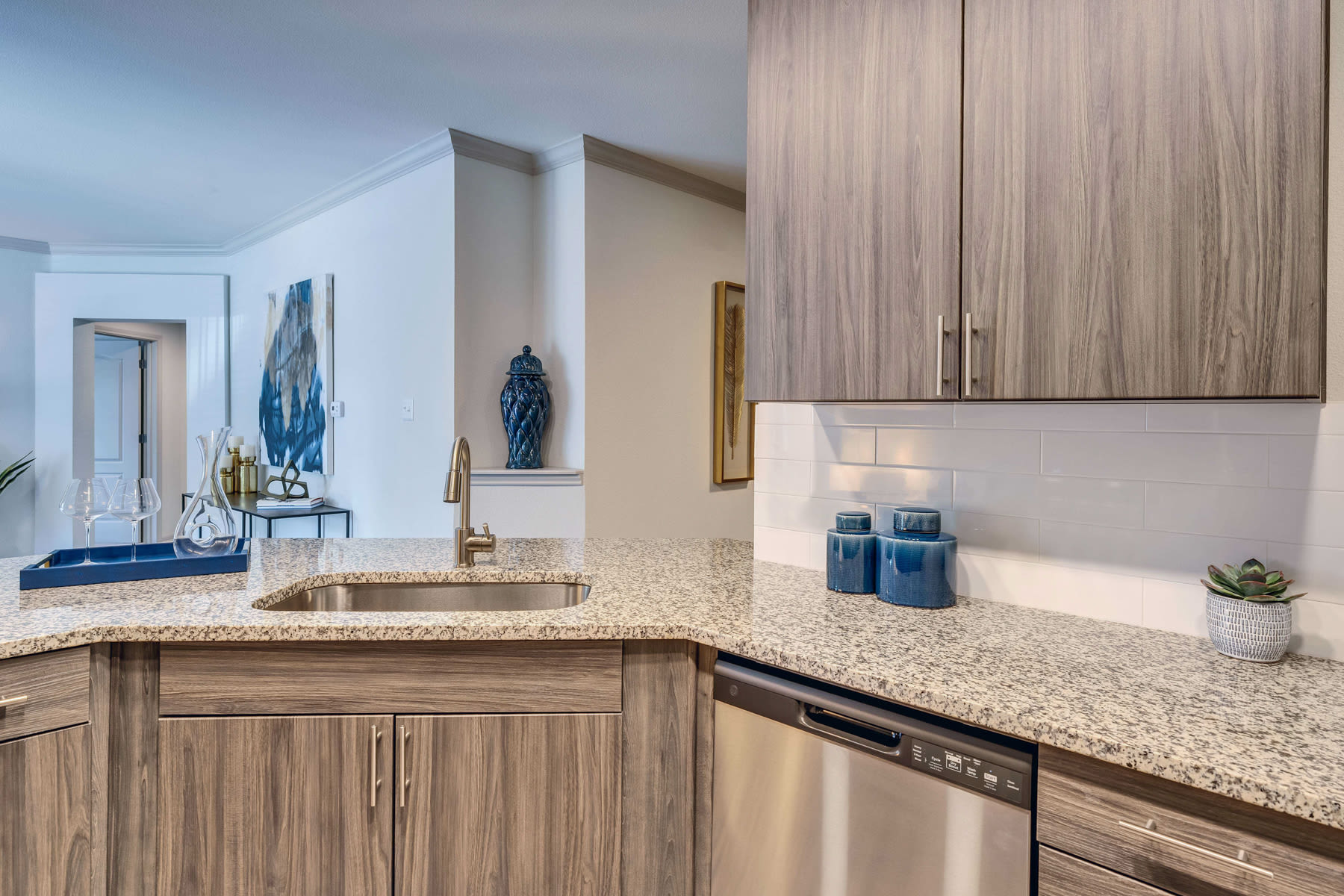Ridgeview Apartments – photo 4