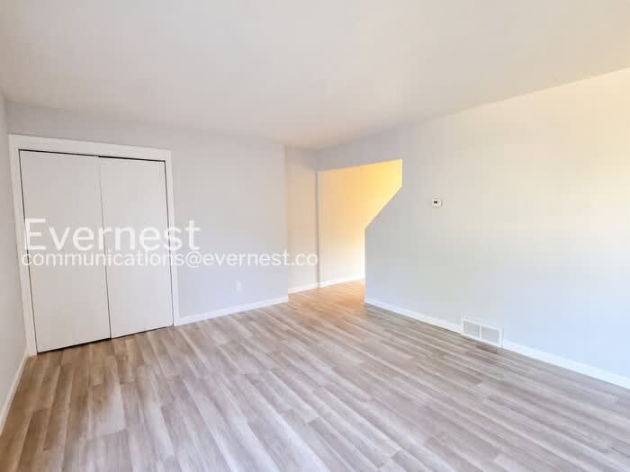15378 Meyers Road – photo 4