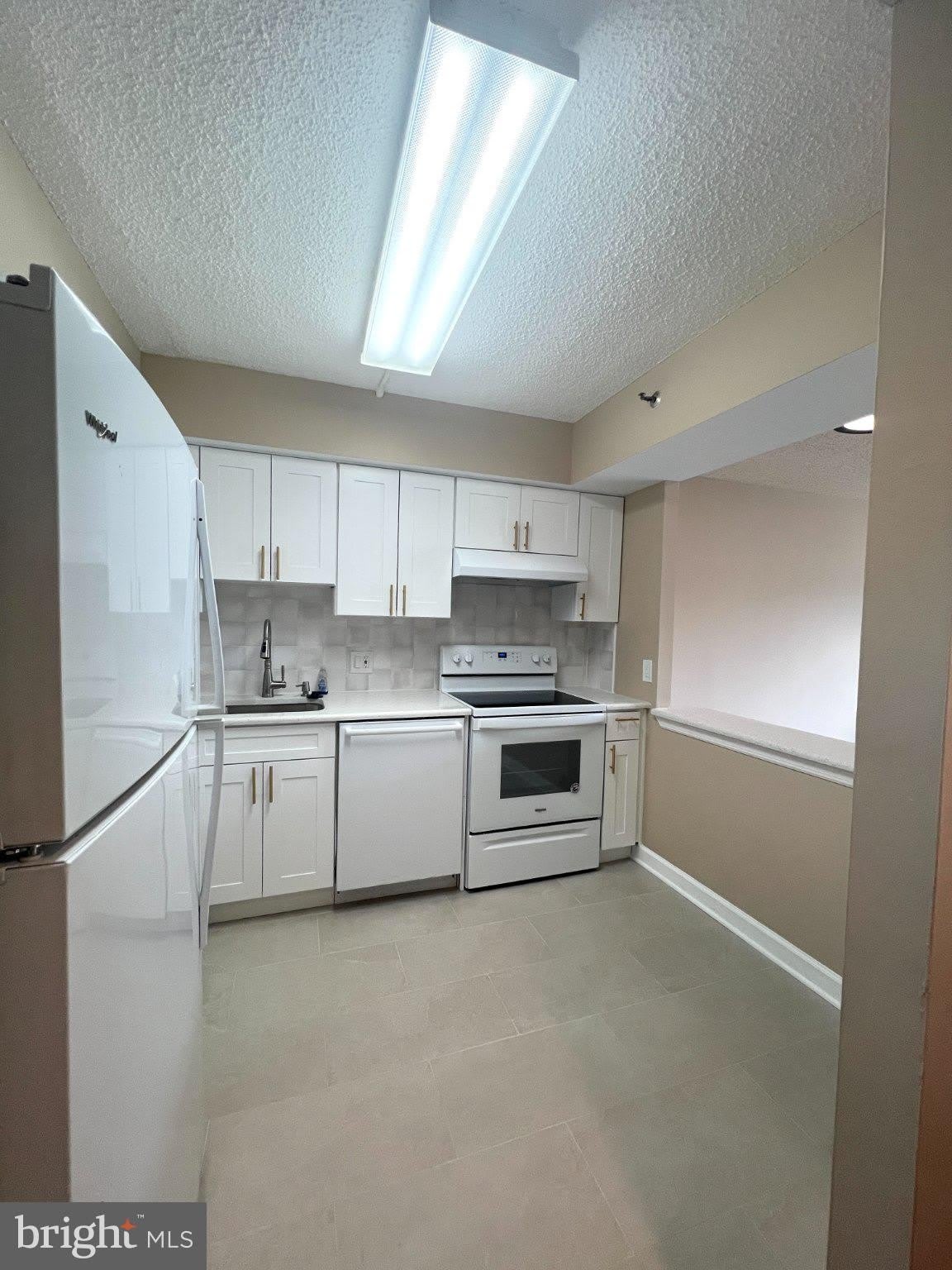 2921 N LEISURE WORLD Boulevard – photo 3