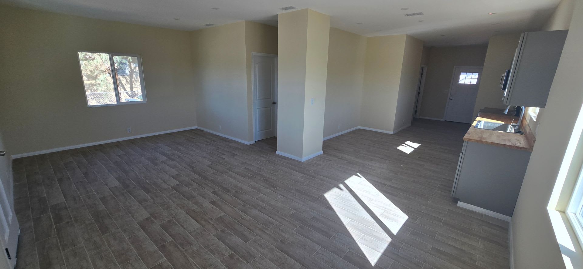 Cozy 2 bed 1 bath in Trona – photo 3