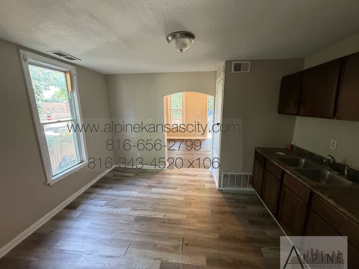 1006 Ford Avenue – photo 4