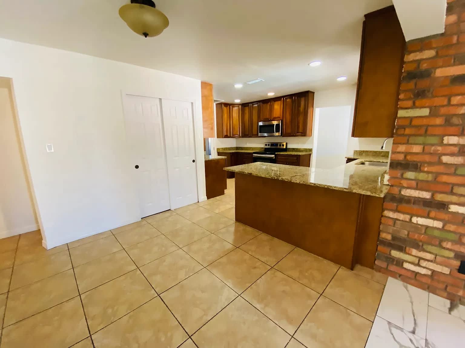 1418 E Williams St – photo 4