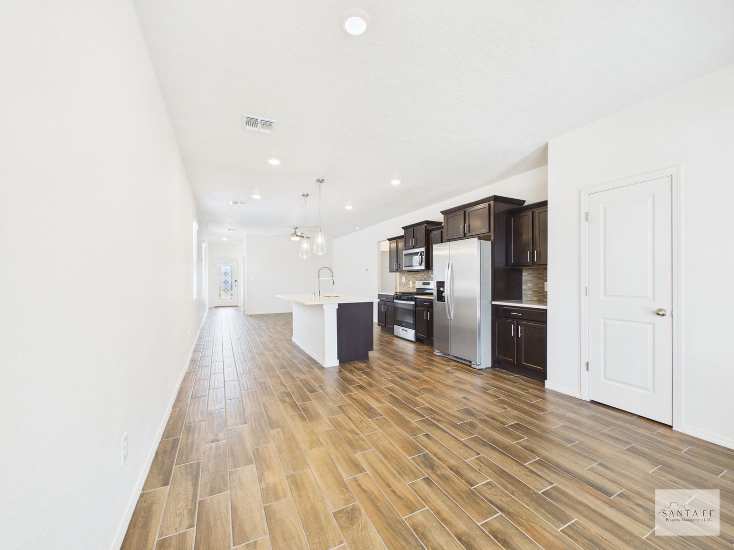 Newer DR Horton Single Family Home Available Now – photo 4