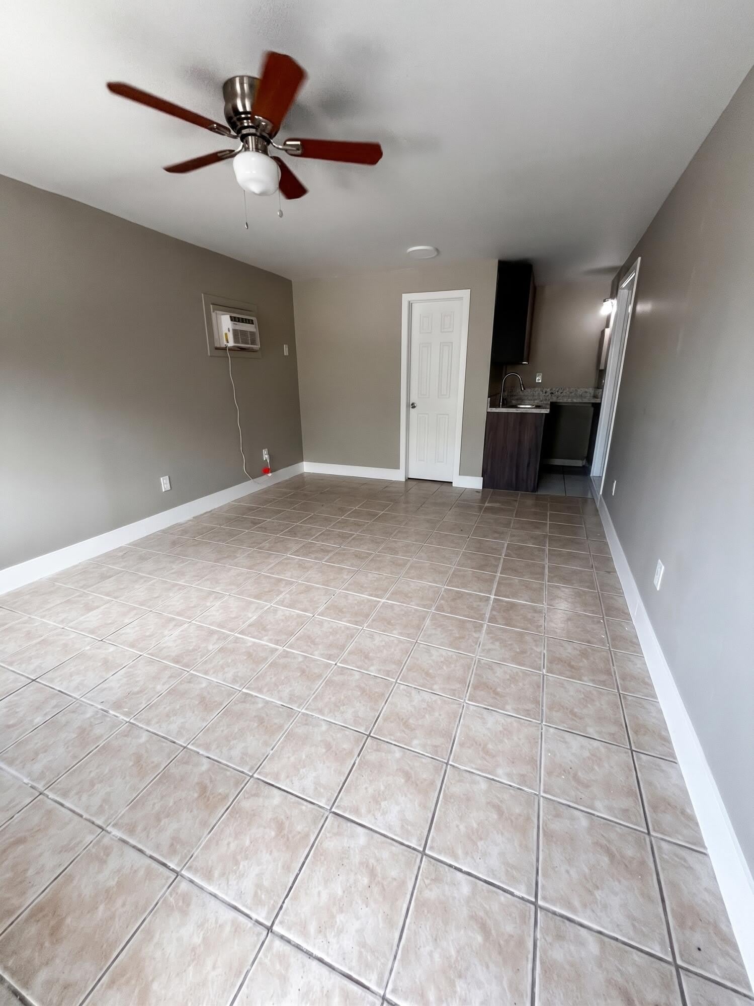 1711 N 17Th Court – photo 1