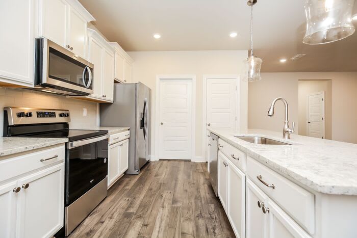 2464 Elmcroft Avenue – photo 3