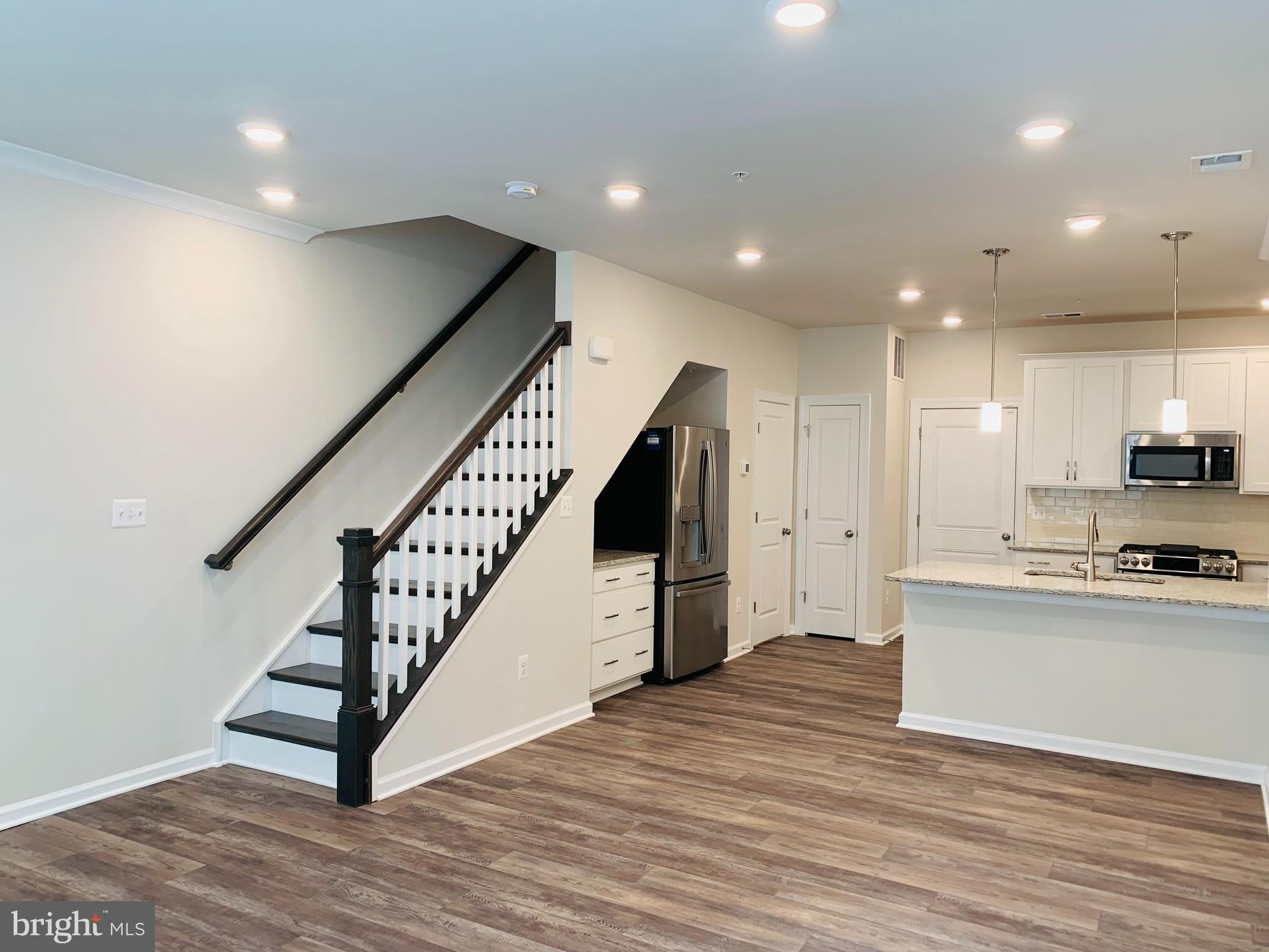22486 RADFORD POINT Terrace – photo 4