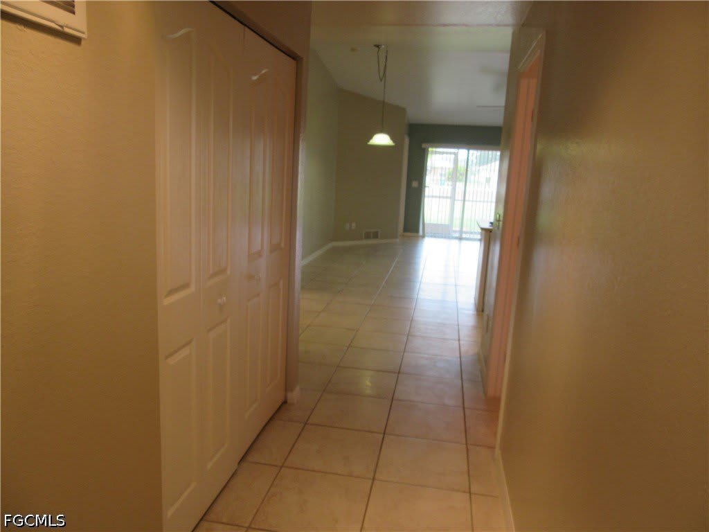 271 SW 4th Street – photo 2