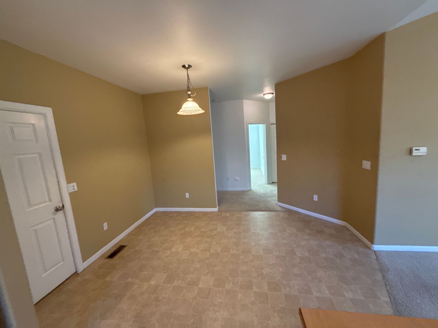Pet Considered, East Bend 3 Bdrm, 2 Bath House, All Appliances, Air Conditioning, Fenced Yard, Double Garage – photo 5