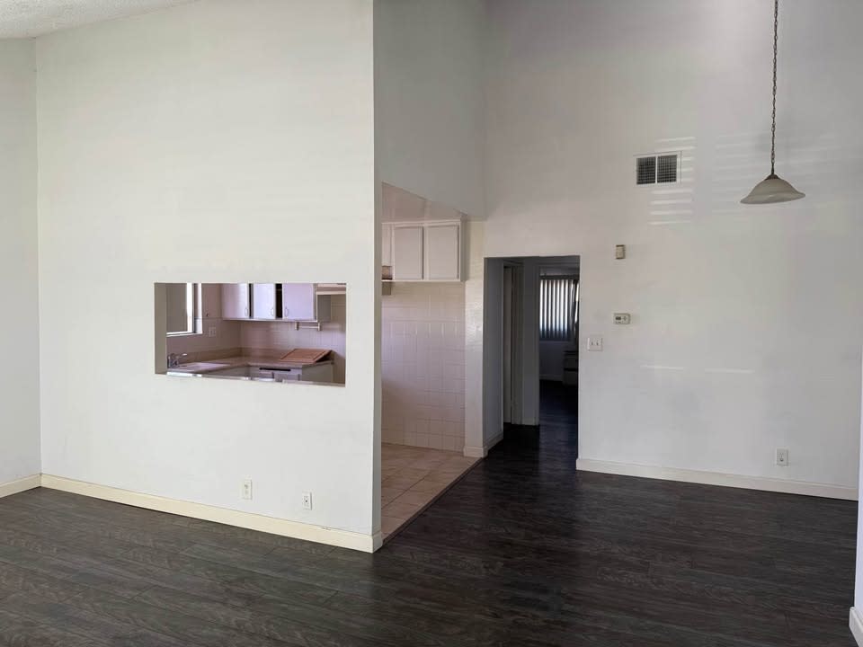 14839 Sherman Way – photo 1