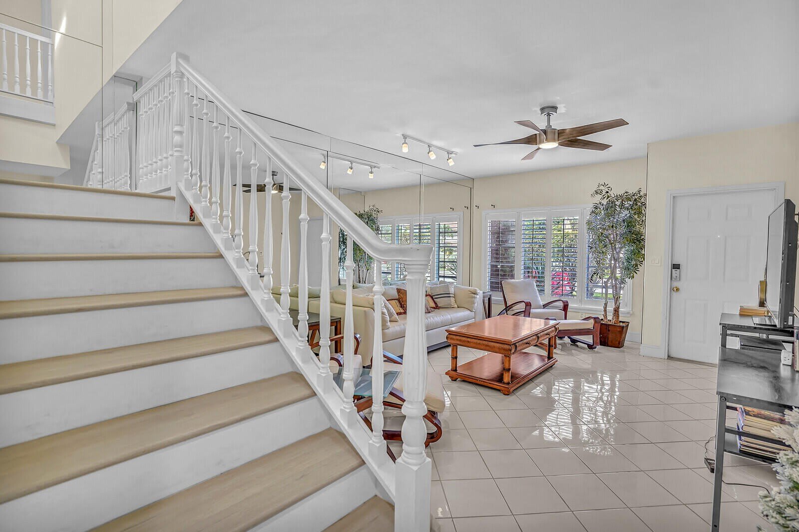 584 Se 20Th Avenue – photo 4