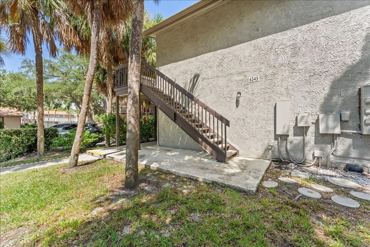 6345 Newtown Circle – photo 2