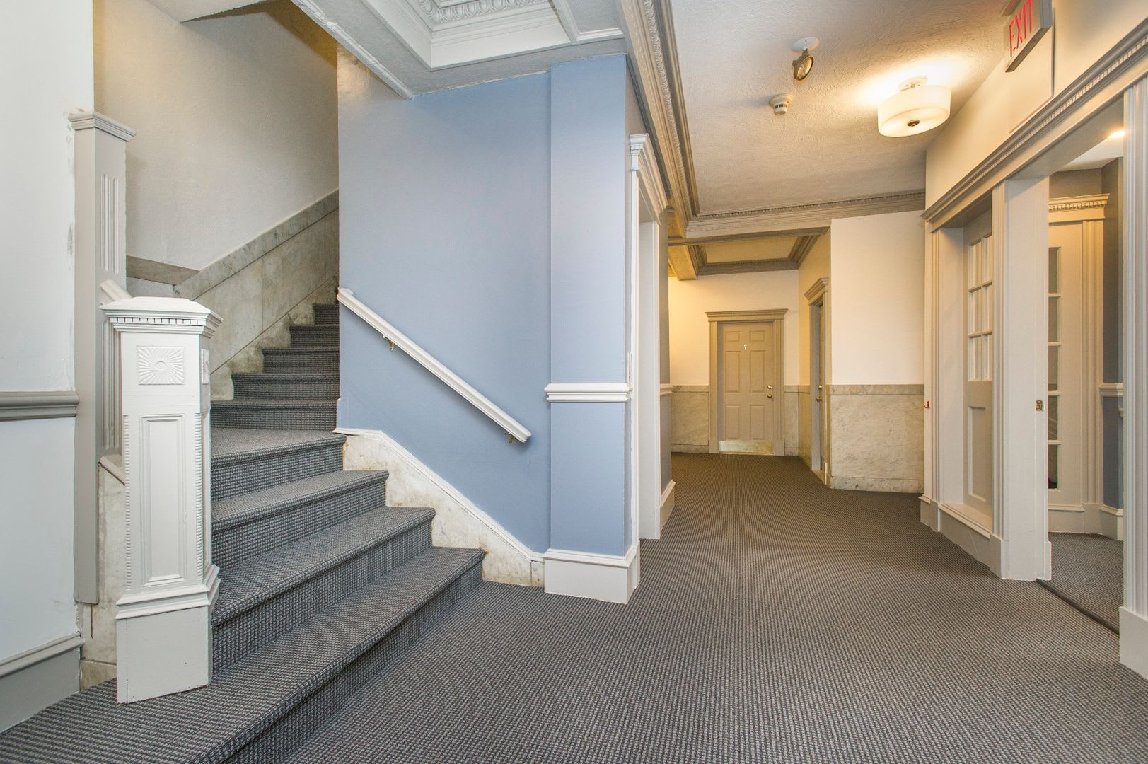 2 bed in the heart of Allston – photo 4